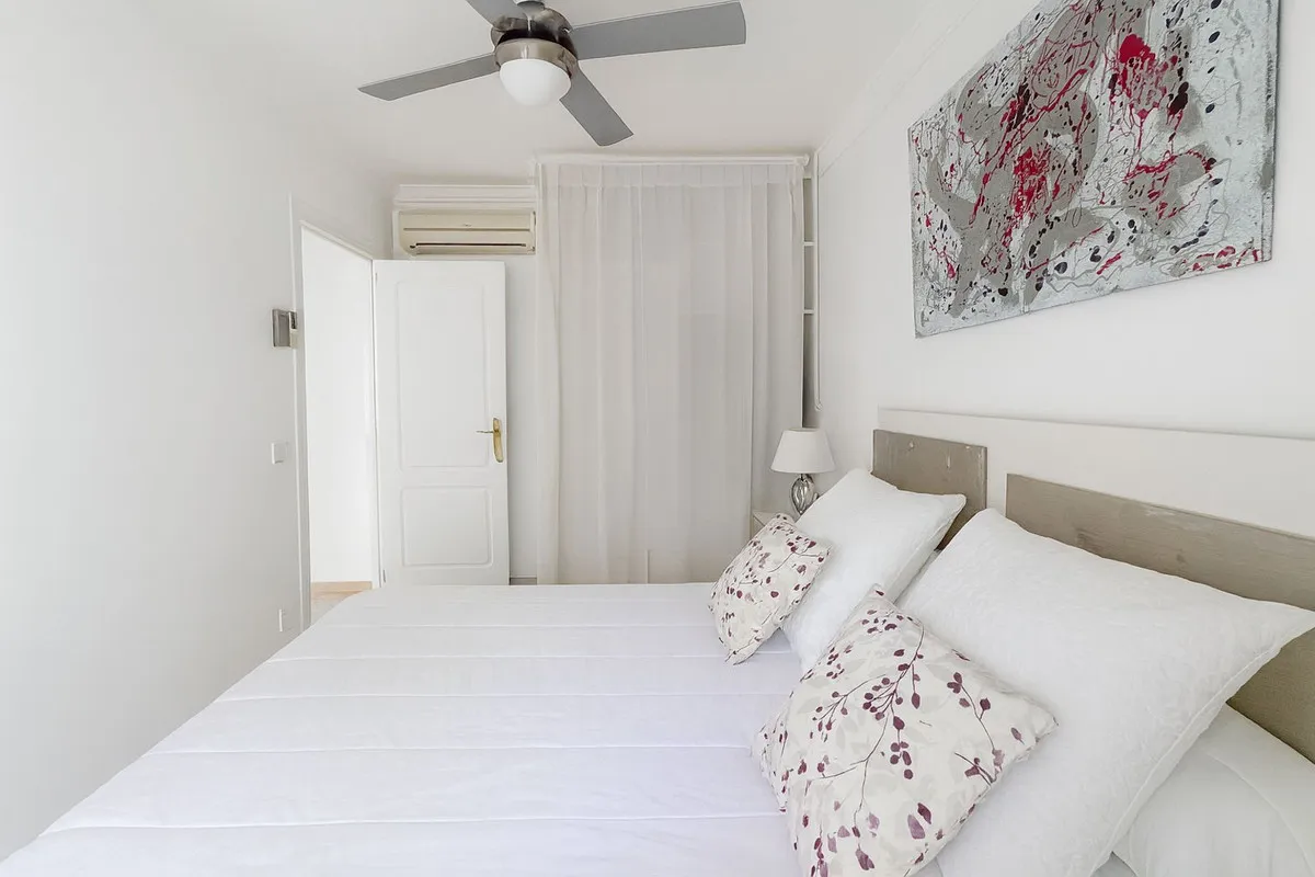 c6793f1b-240f-42a9-ad25-46f62c406345