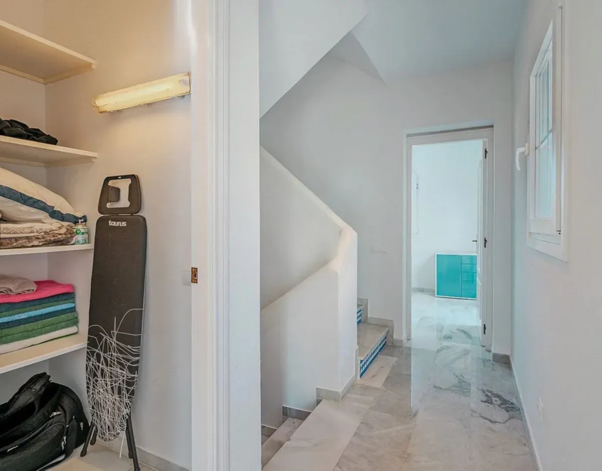 1fabafd7-ec9f-40f9-b0d1-ee7c112feeea