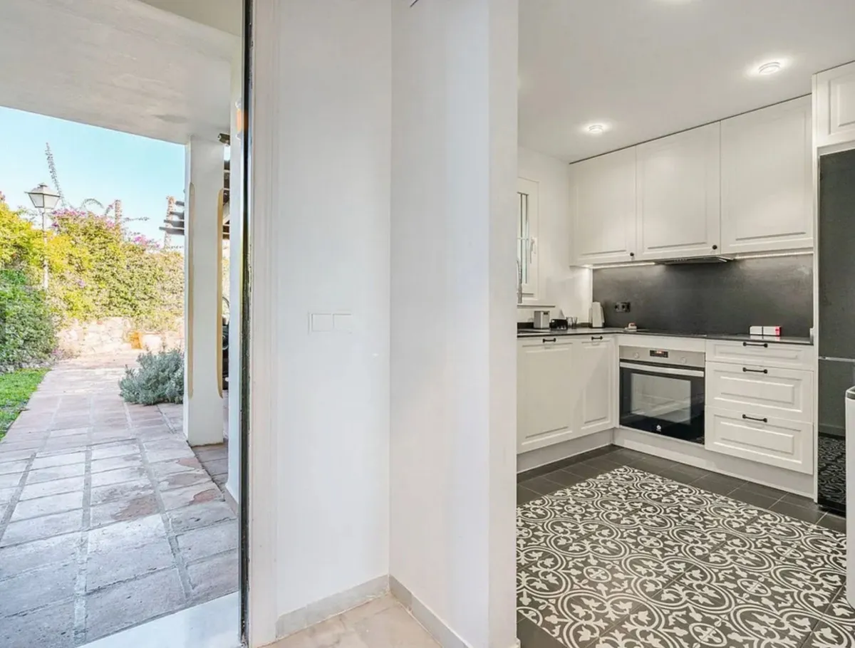 2ef17d21-ce91-4052-93e4-2747d5b00f45