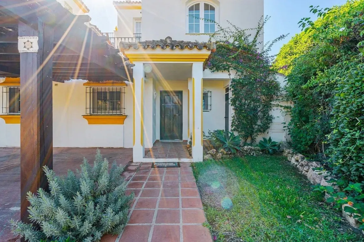 3e417c5b-8a6f-42dc-a992-530f9bc3e439