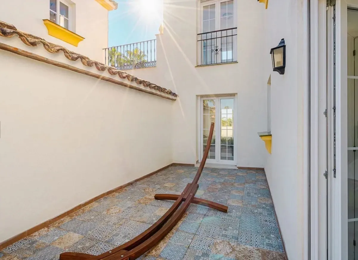 7b67f01a-099e-4ce0-a416-6ce863ca09d3