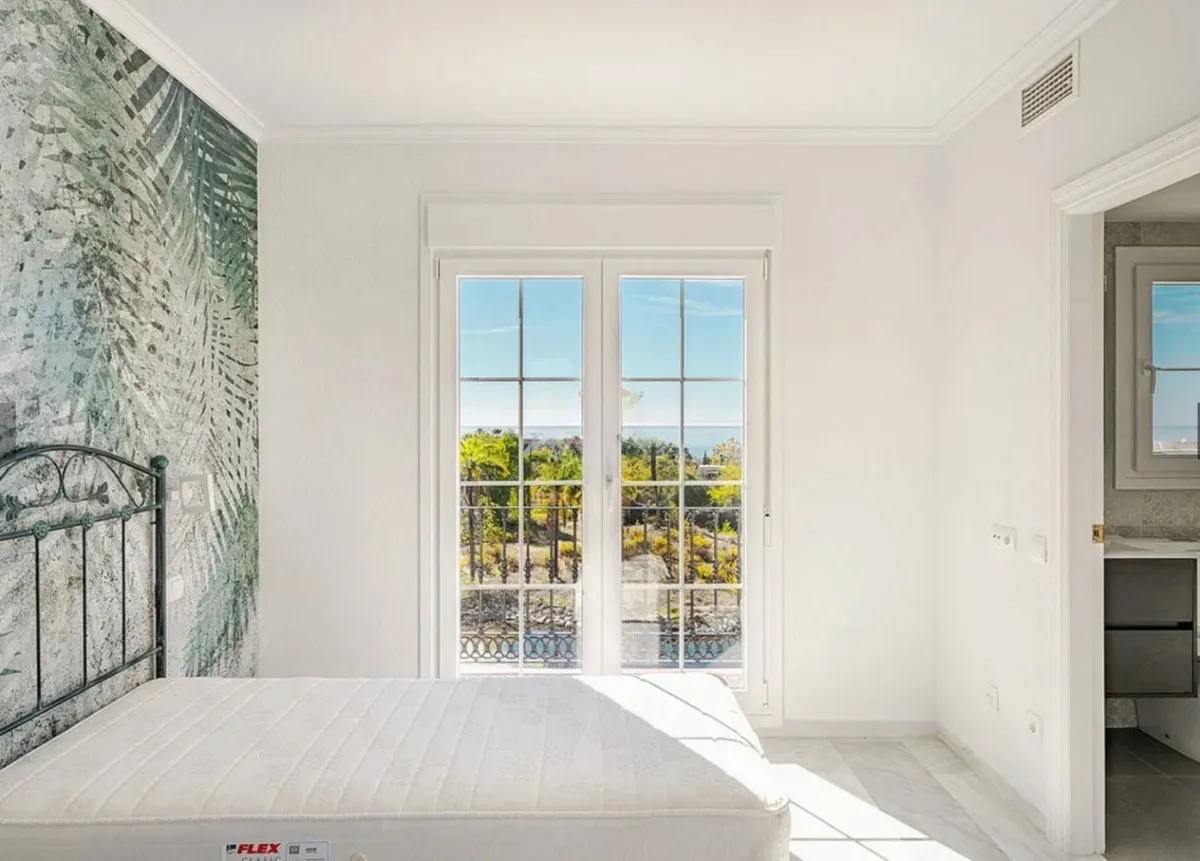 af098a19-f874-4906-b319-80f56f14eedf