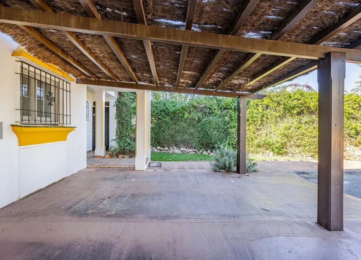 d42f8fc6-ac07-44b5-8abb-adef3c3e7b7a