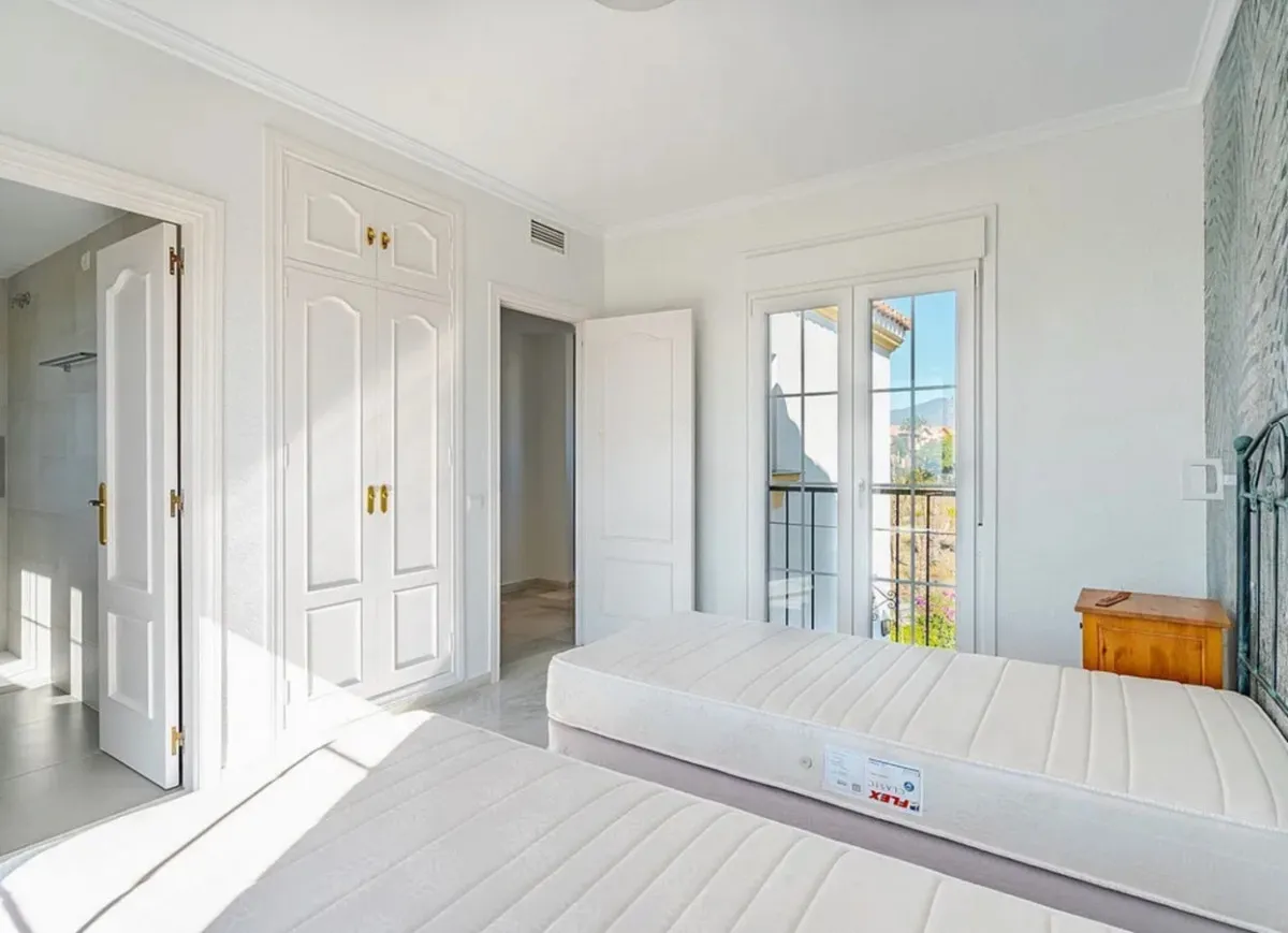 ff36b2b2-0312-442e-9126-446b6b784977