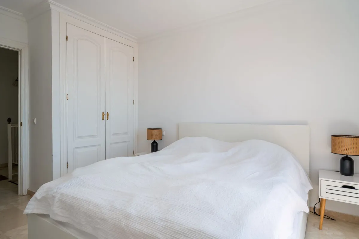 21341840-18d1-4df2-bd19-d4b9b9f89491