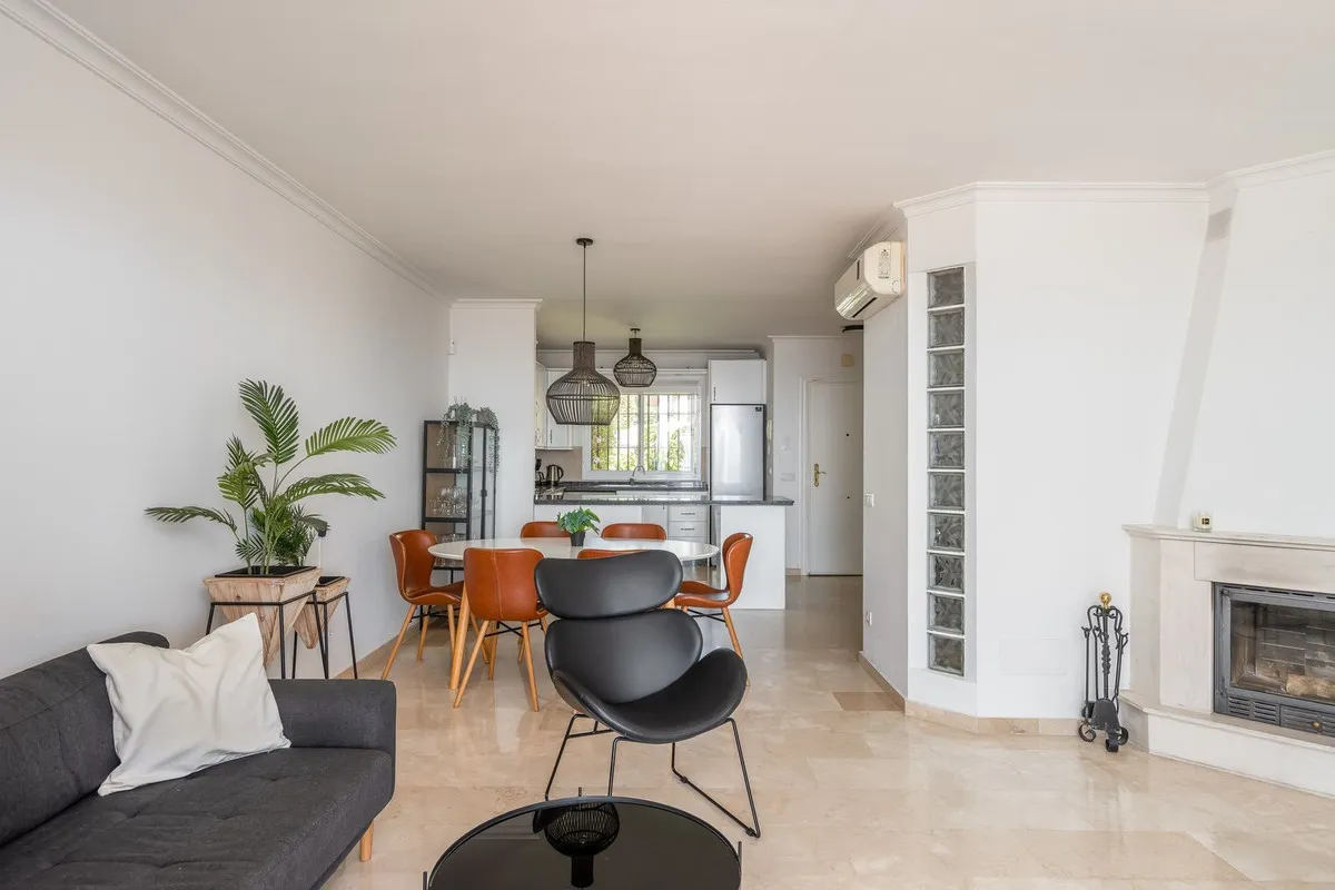 6e536a16-e471-436c-b7c2-b1fa2ae5c51c