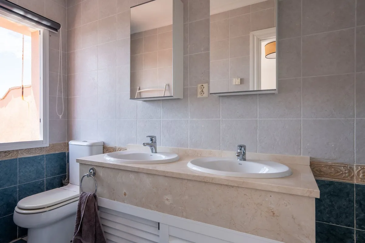 e2090e31-4a2e-4038-9441-d4086ee654a6