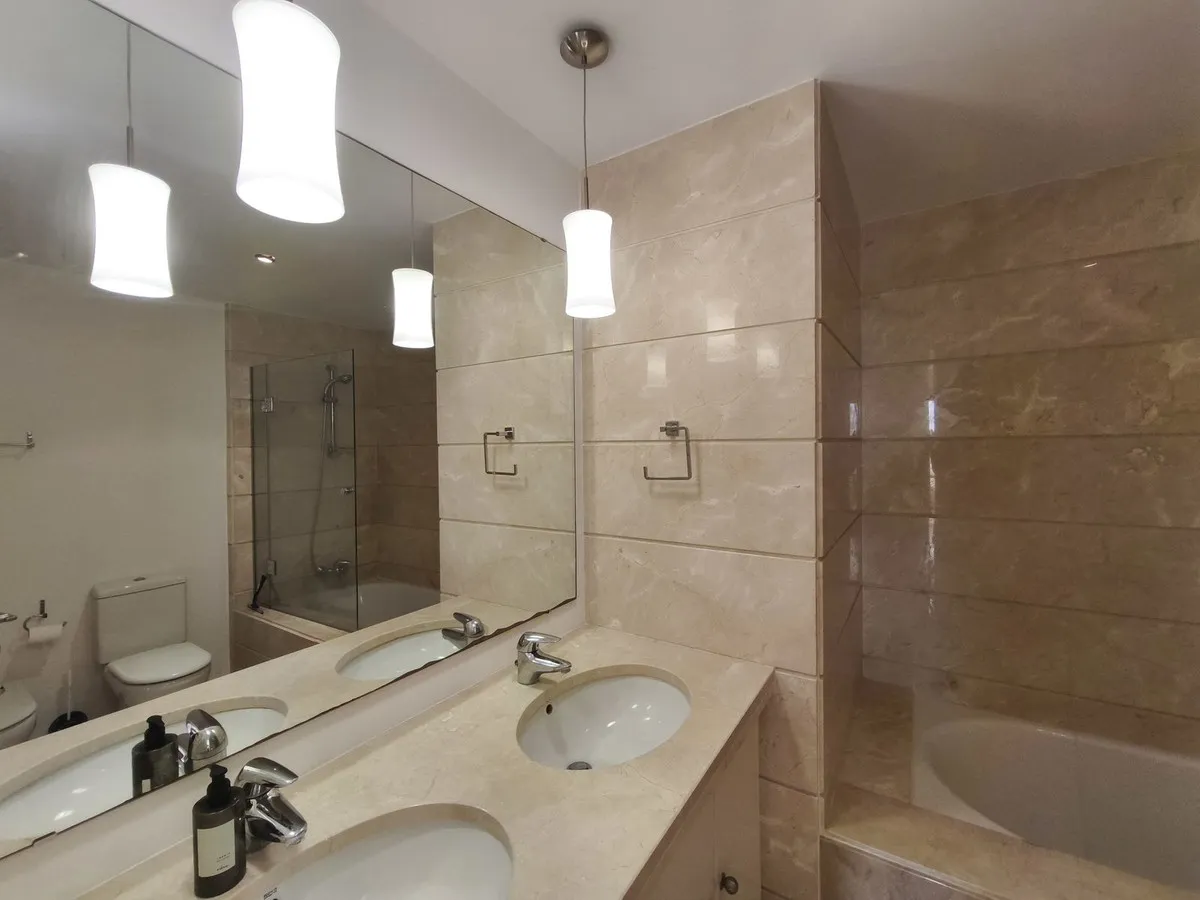 81118800-af9f-4c9c-98a7-0278f415e995