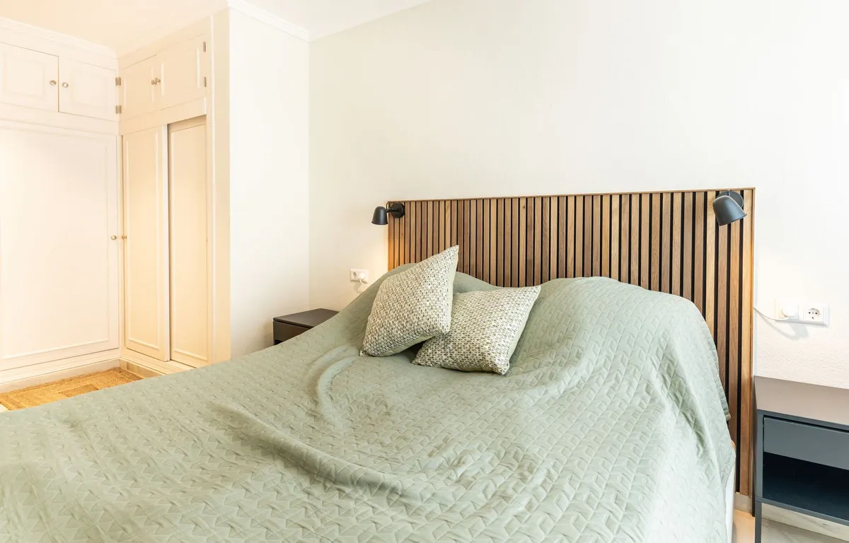 a935ce09-7317-4d25-9ab7-f115e26dcaa7