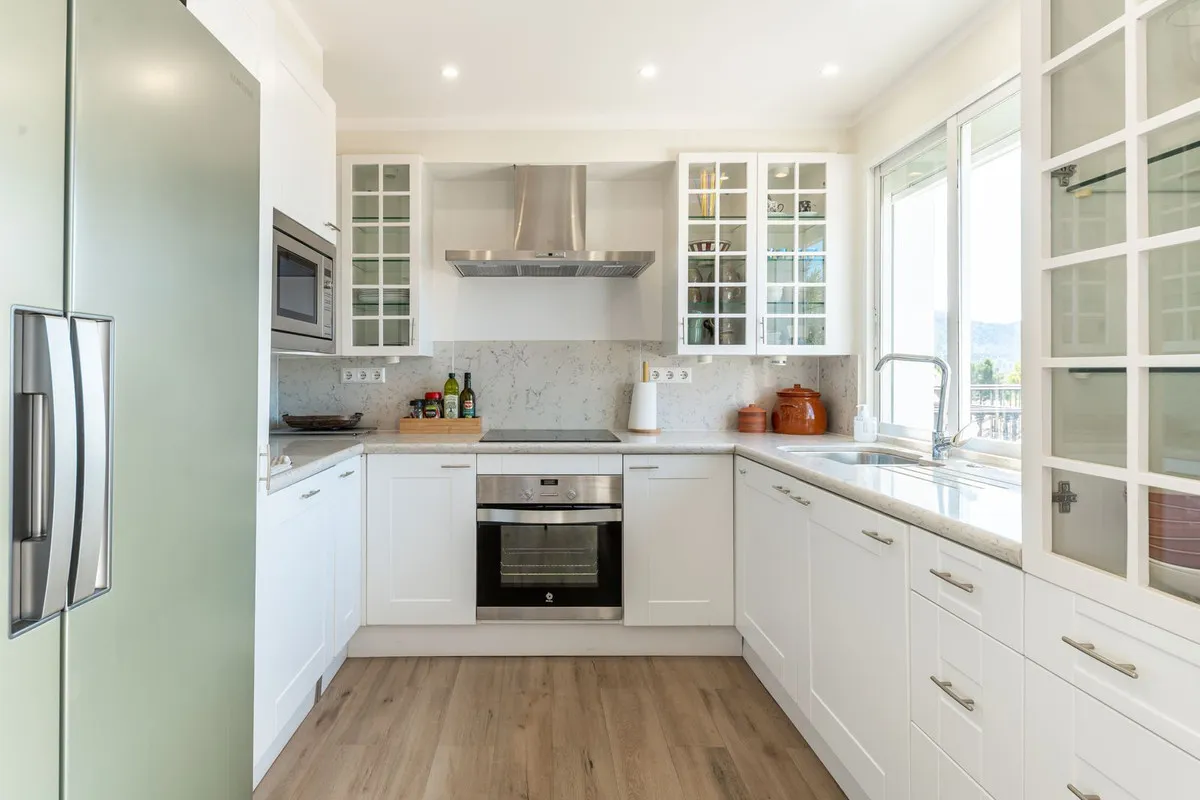 aadcff3e-03ae-4fac-a766-cf9a29eed987