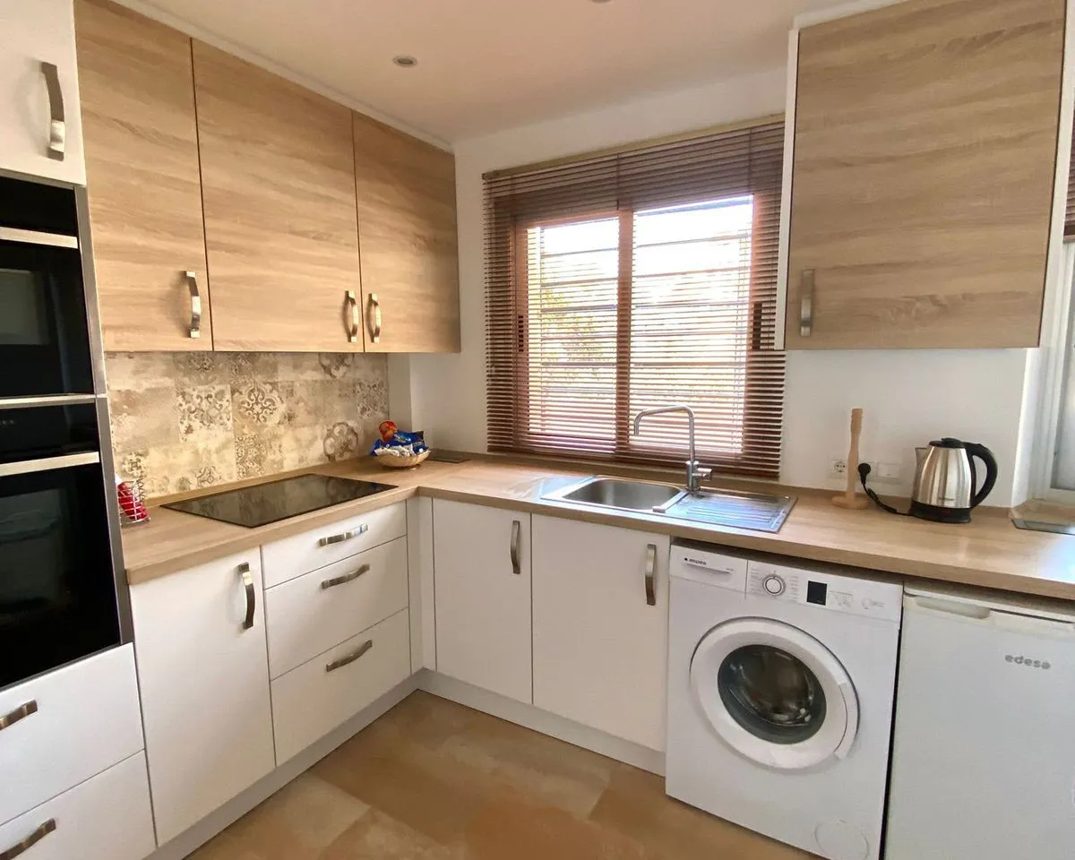 09dfc1bd-4abe-4719-a5a6-30749a10f5c3