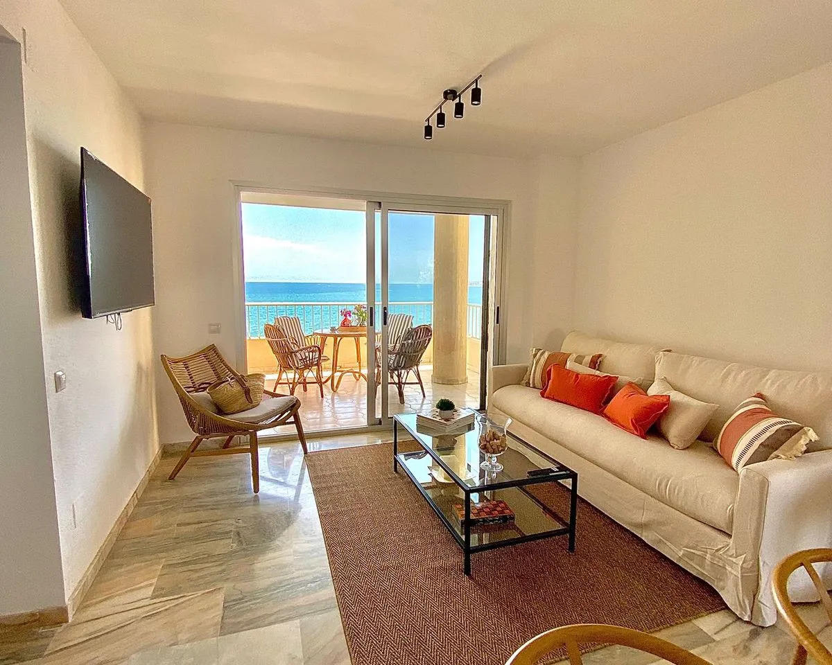 a0cd0ca0-a7e0-4dc7-94c8-84e1257650f3