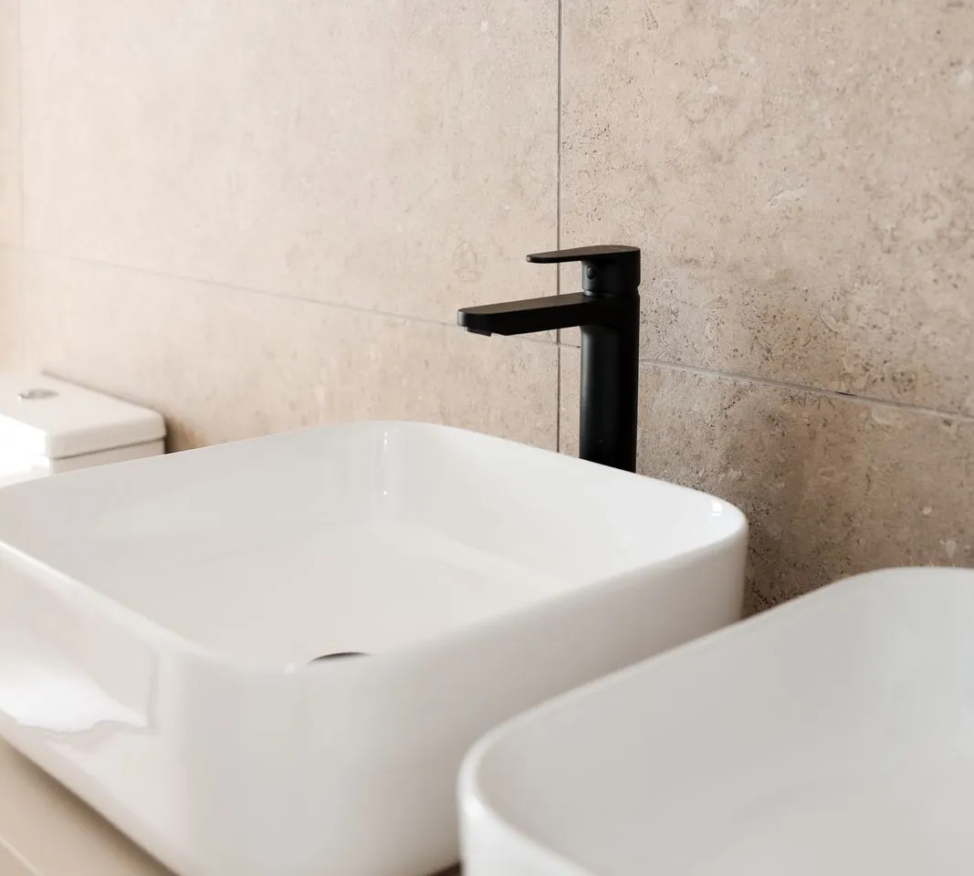 2d8b21e3-8013-4a8b-bc09-dd3de20c8587