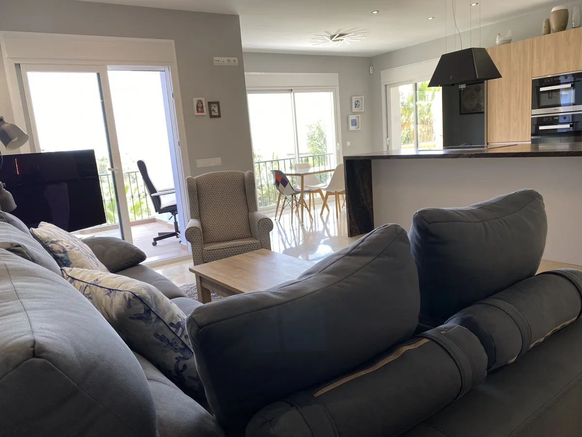 3c0671ca-411f-49b7-b3d4-3a053efde2a0