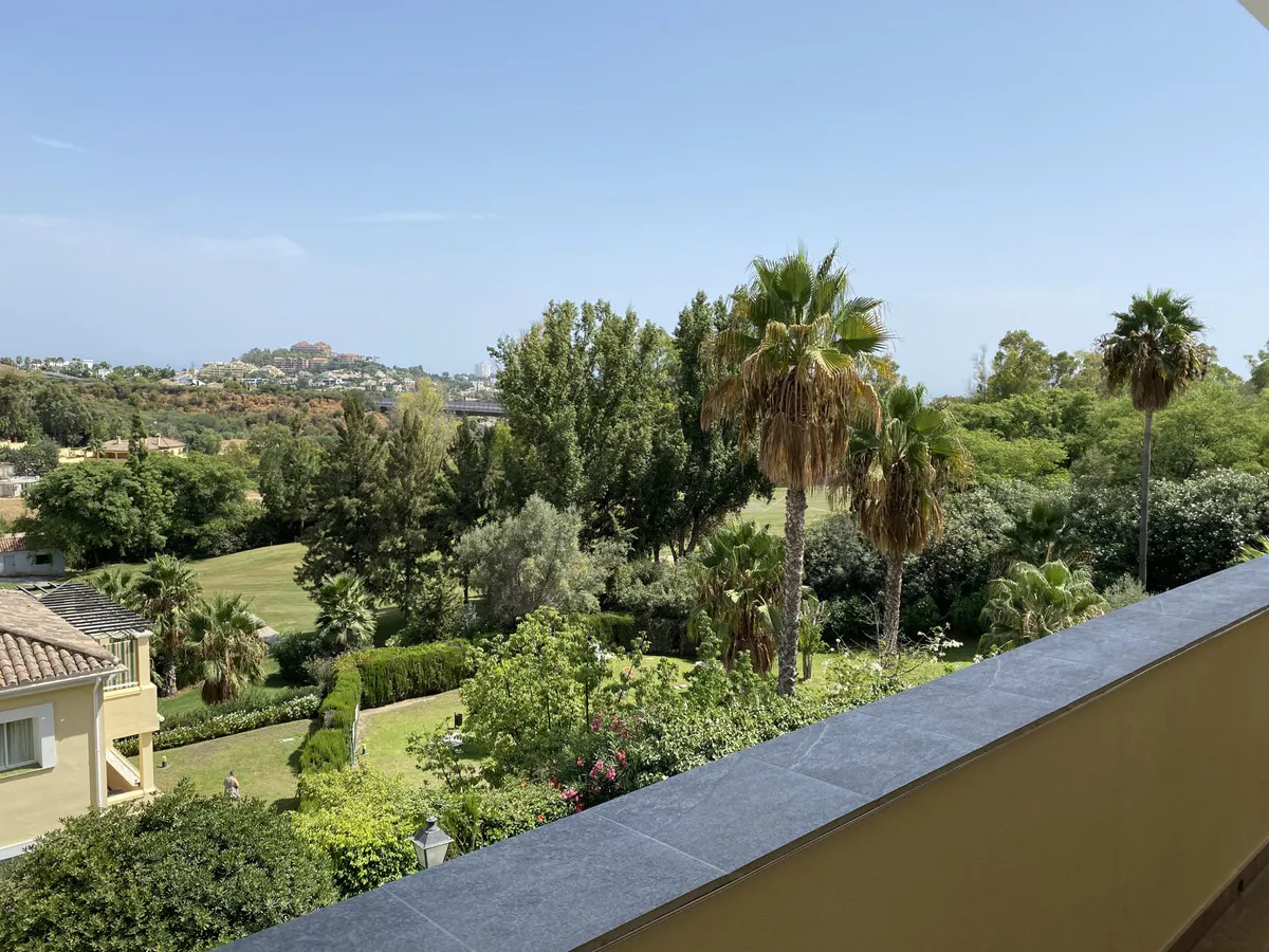 b97db45c-f8c0-4463-95e4-3daa69518fbf