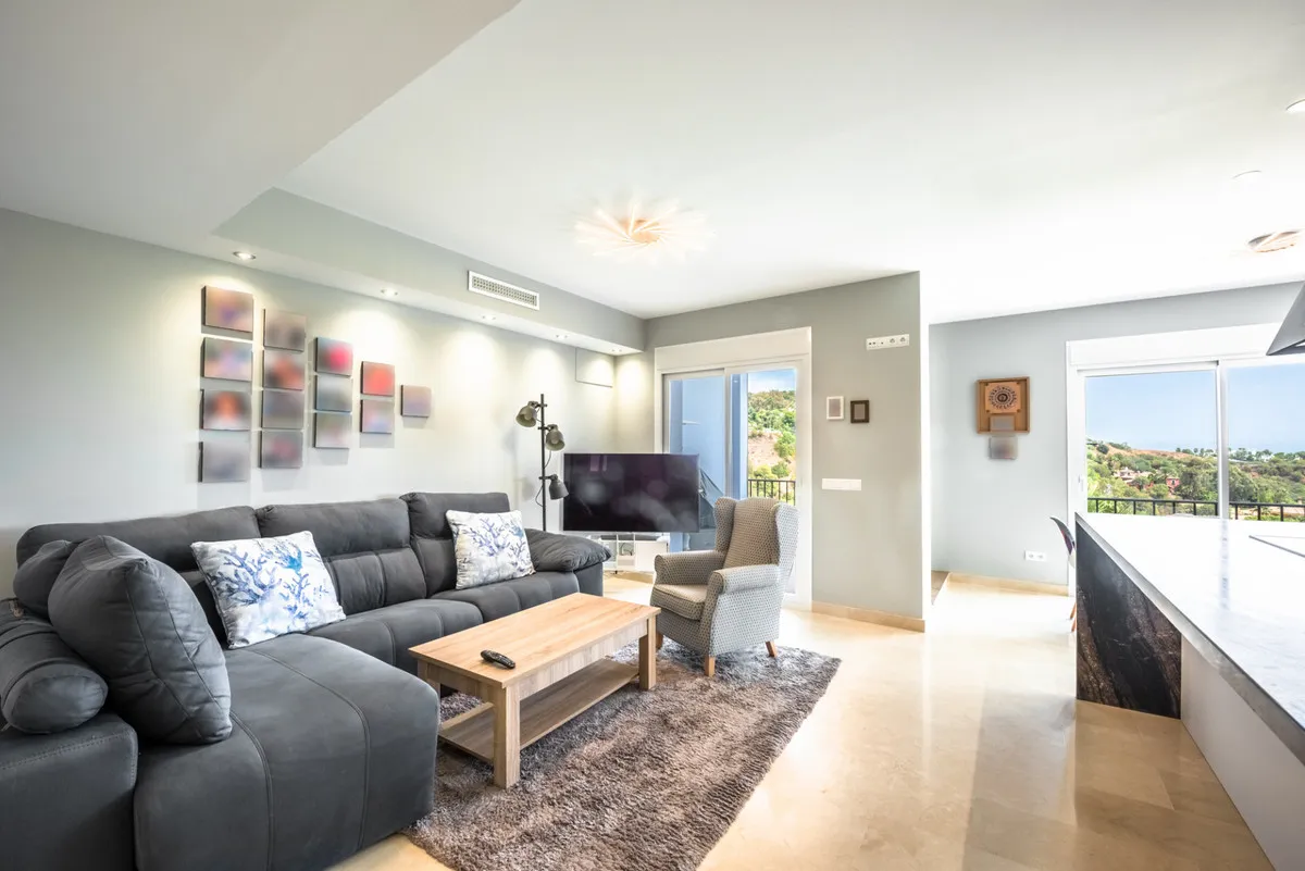 d31ef1c0-ca5c-490f-a871-381fd672d73d