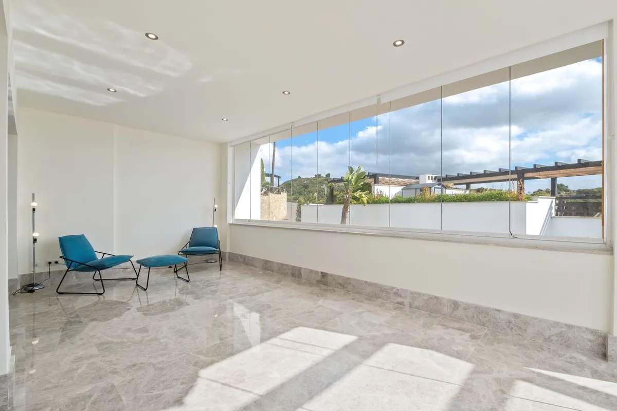 0945e306-00ab-42d0-ad03-efbb108ccef3