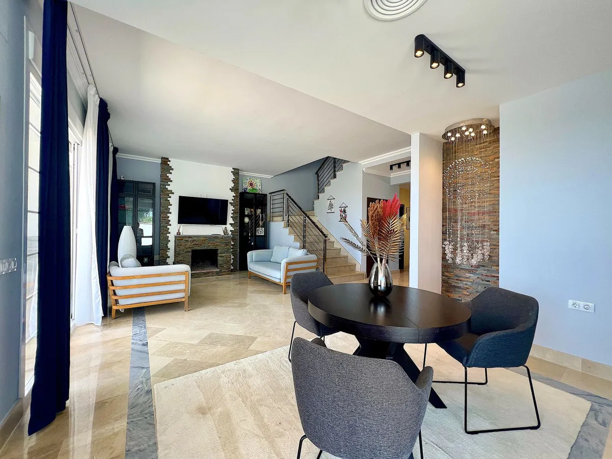 02a6a3d1-1bed-4885-9c90-7b42115ccfcd