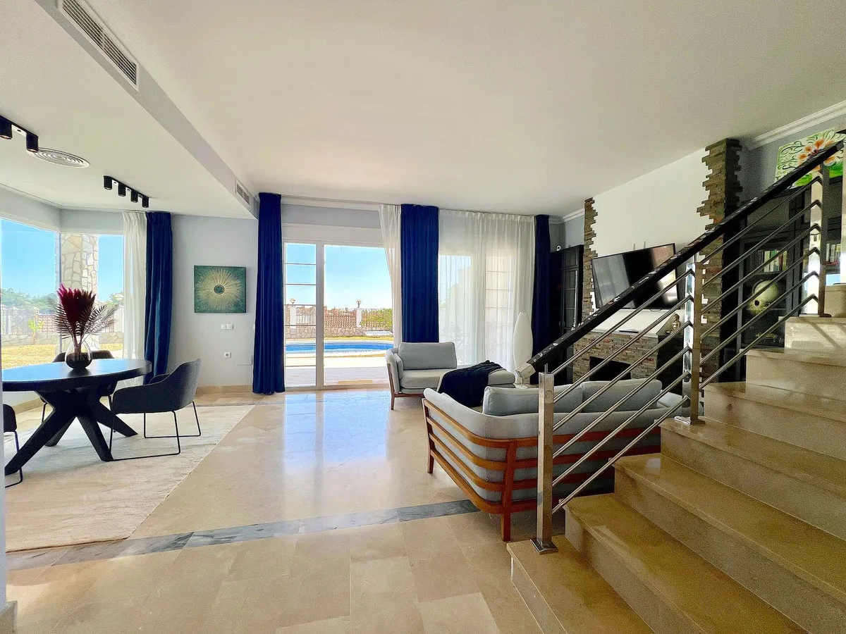 4fb2d8a0-b2a0-4703-8eb5-98fe5a23e4c3