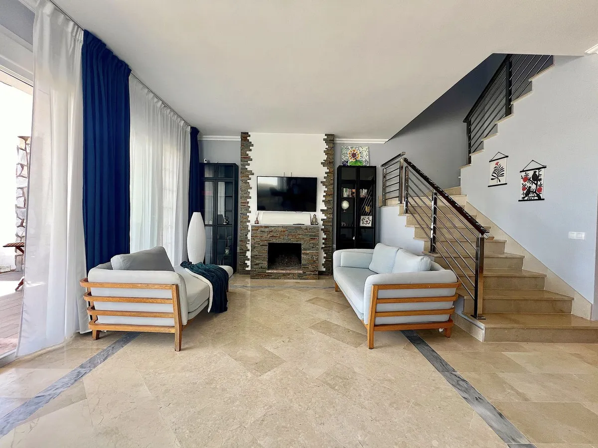 84840683-ef3e-42a7-b4c4-f675c16e0cef