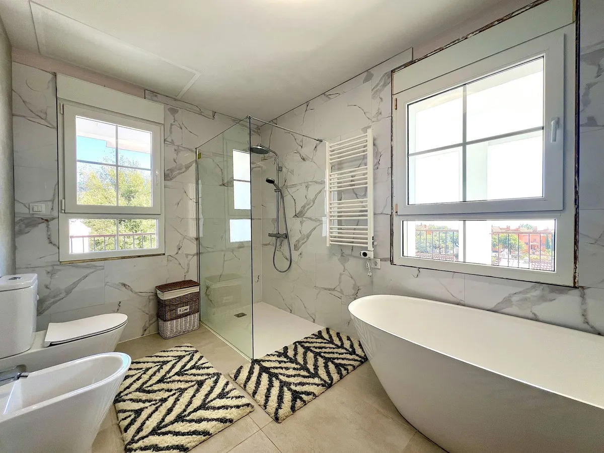 c5f7ab6e-38ed-4cc9-b910-dbdf7f5f2031