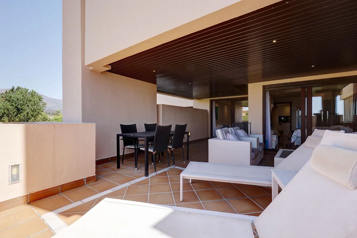 06ef2f21-0f08-49a6-8d1b-e10f263667c8