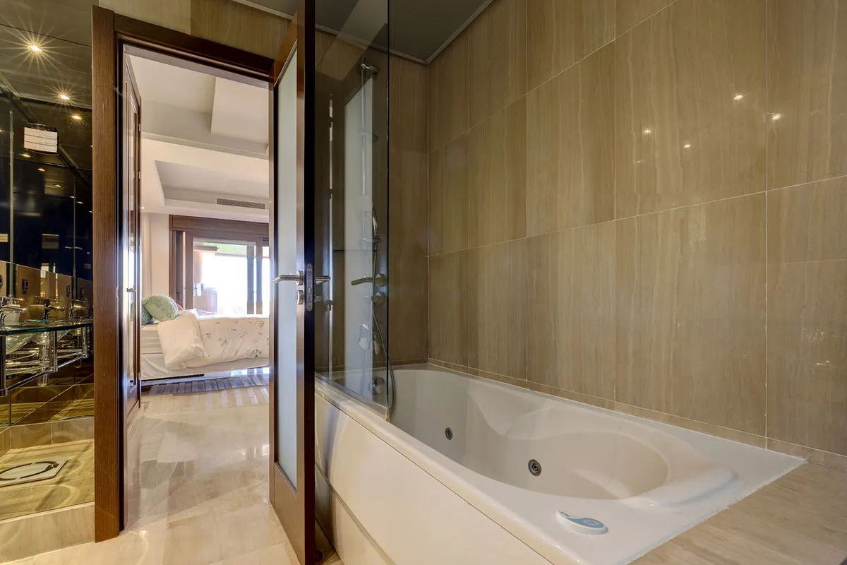 449f4af9-2ed5-49cd-a2b2-0751b4d594be