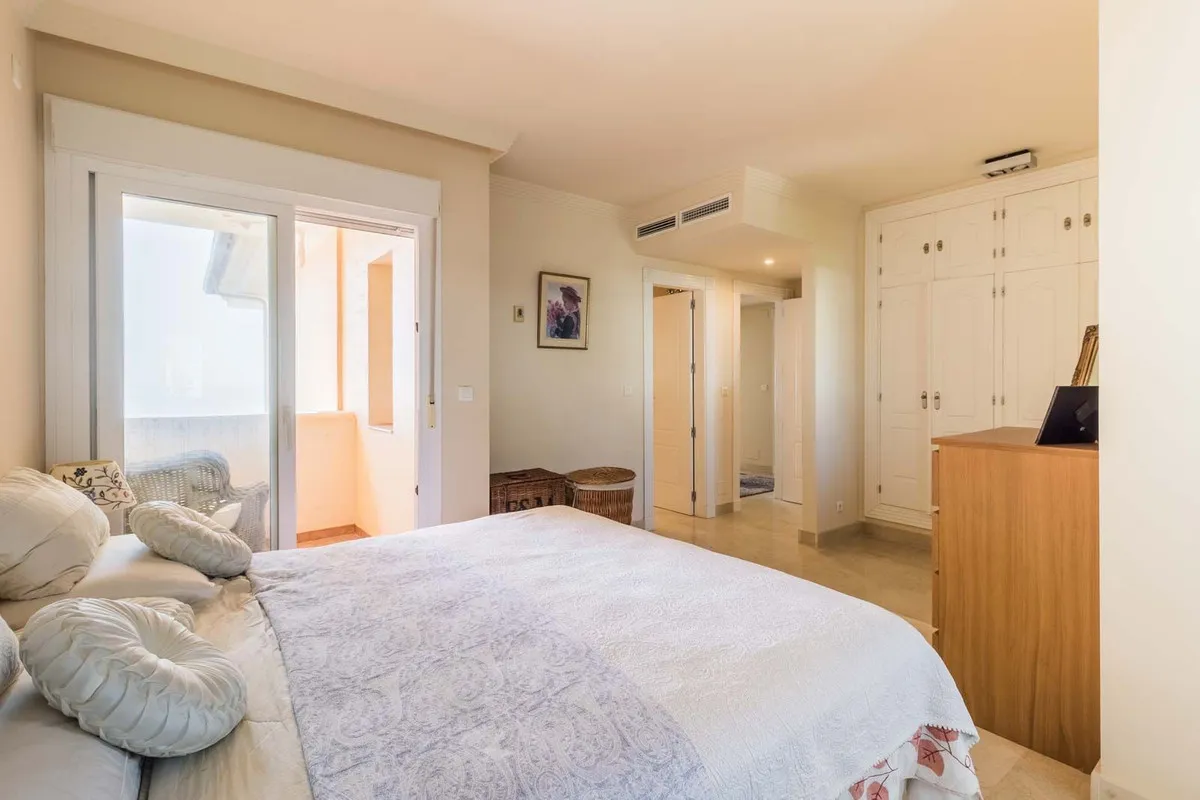 3c025d4c-ec72-44eb-a08b-c74fff40b050