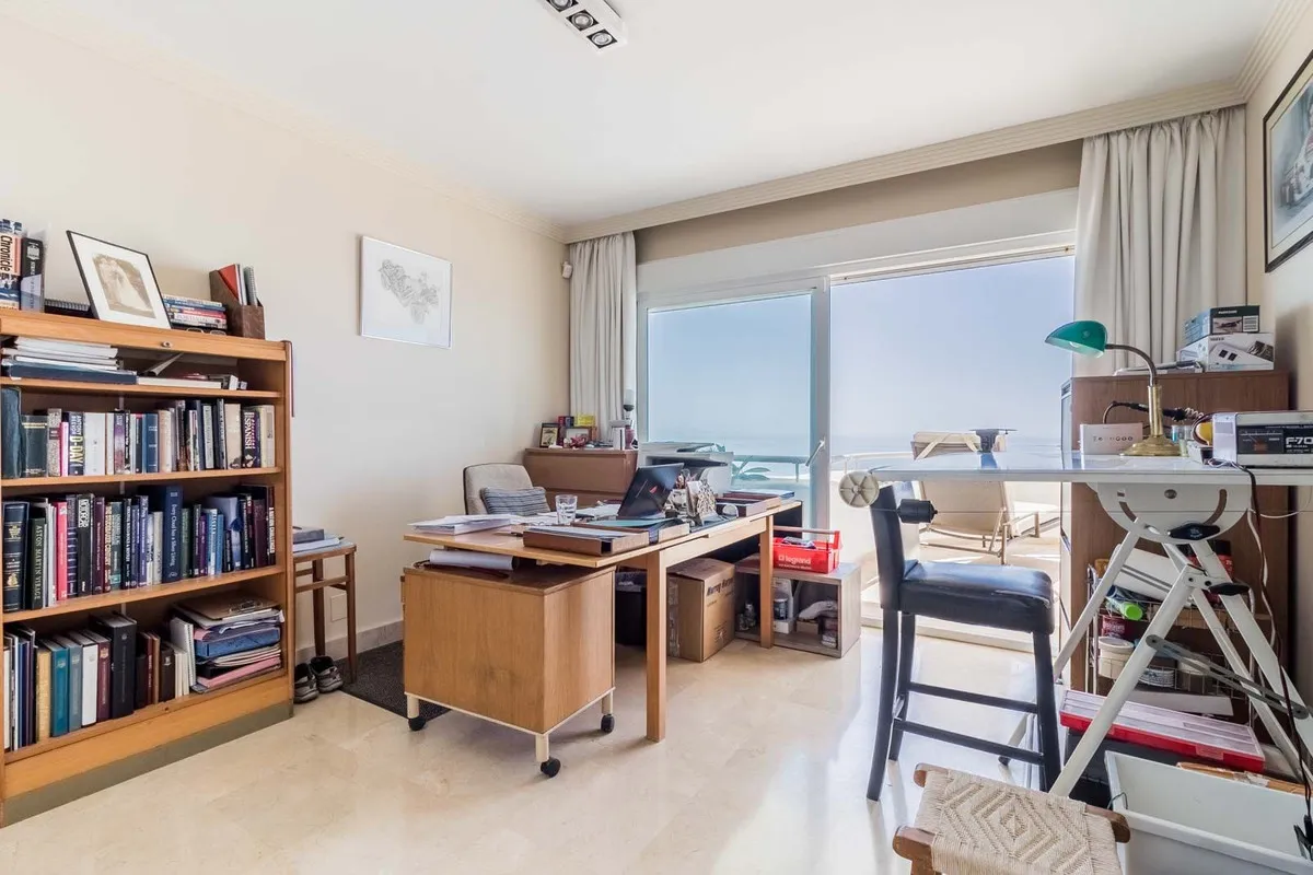 59b843fa-e7a8-4c17-8c46-c82aa1e5b9a0