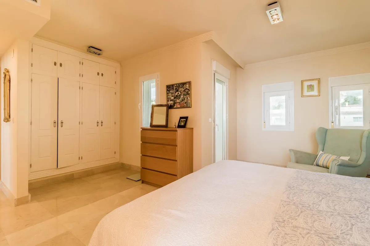 64df3f98-af43-48bf-9e80-cdede9a5a08f