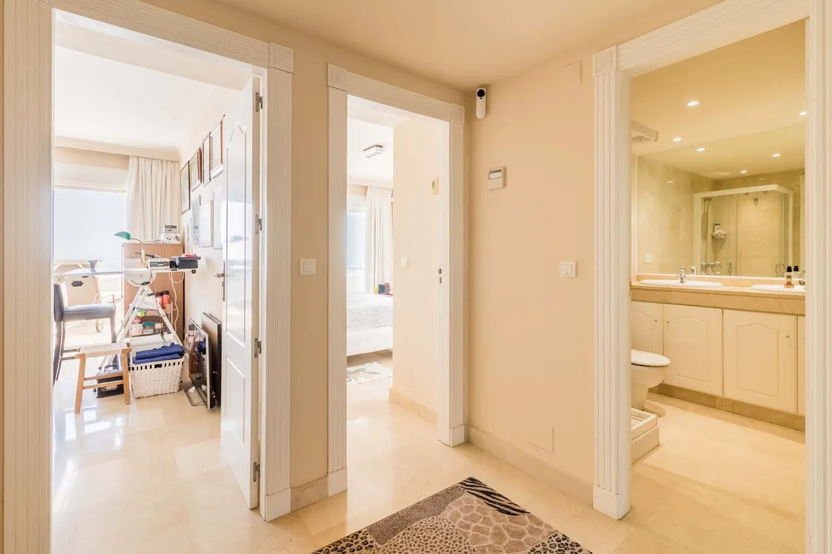 7cf75946-4229-4dce-9245-1544a54db7bf