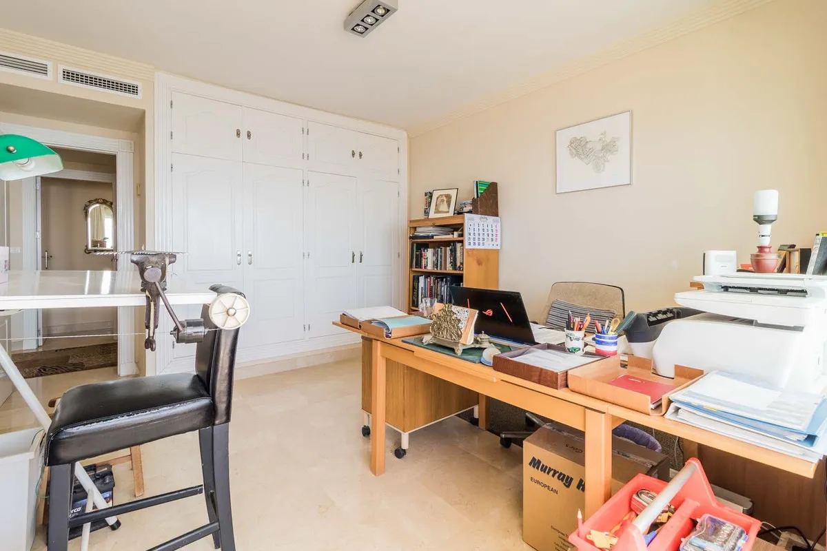 d2b42bfc-dc8f-4ae1-aea2-cef252a06f19