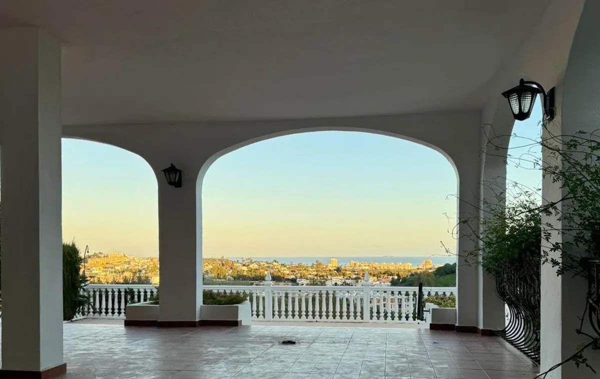 ac5dba40-f875-4fb0-9ea3-91adfc92ae2e