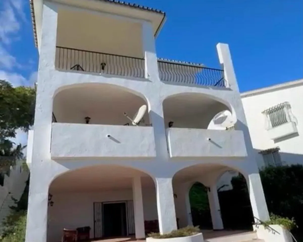 e3c98aa1-f1c9-4ead-b685-78ca6c476d1c