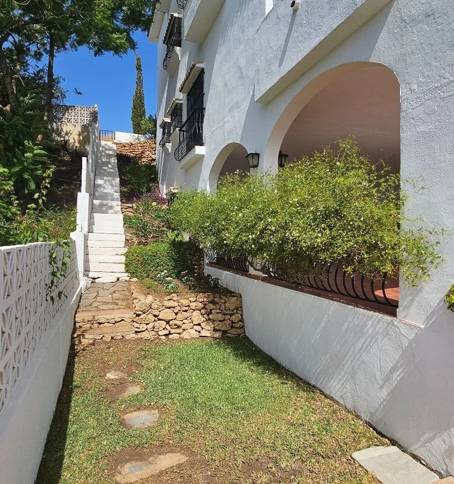 e985e7de-cc65-4973-b19a-d8975ab56867