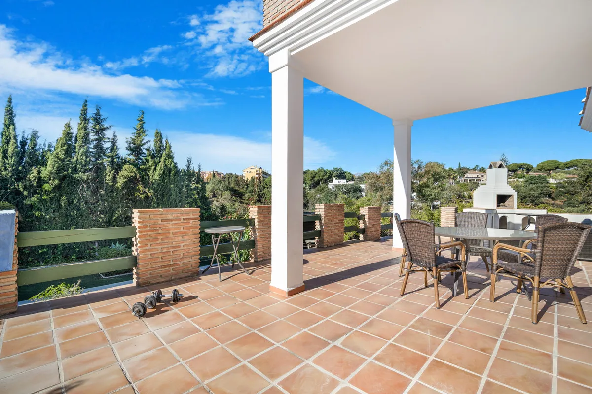 0193f6db-9544-47bc-b318-3e8d7fd795a9