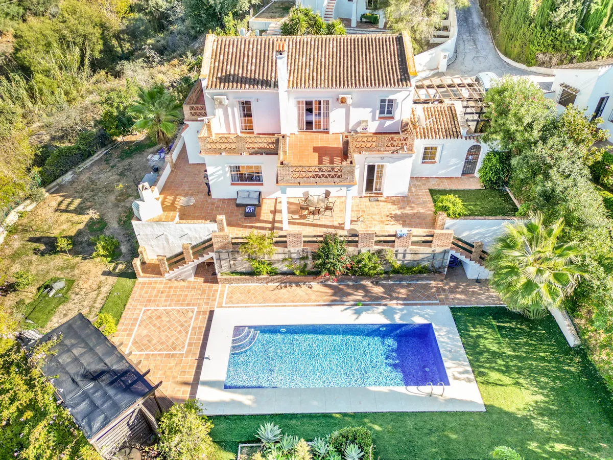 0f4dc4f3-c887-45d9-acc6-a273ec0c657d