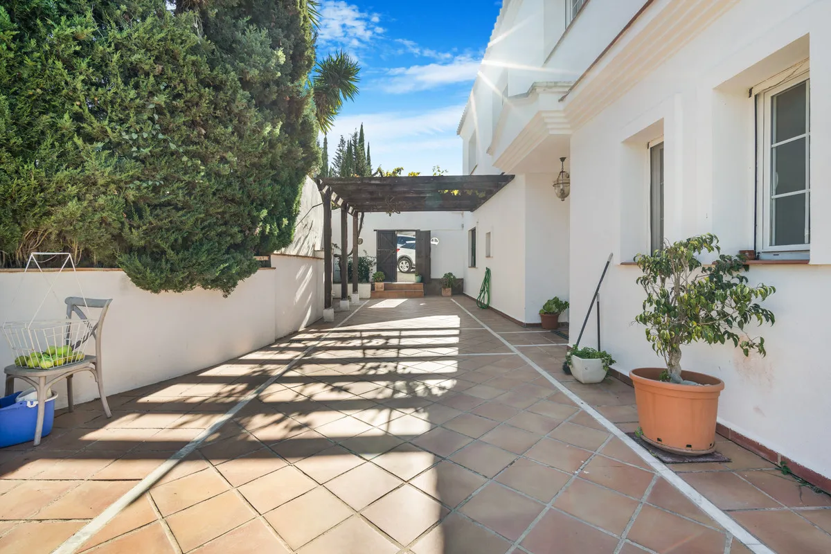 9c03360c-5dbb-44a6-9314-d0942e72c372