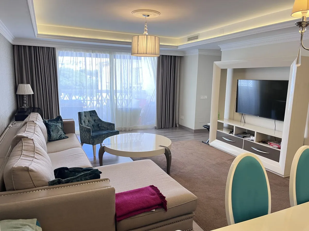 1e86e9d2-6827-4876-a626-5e0248af43e5