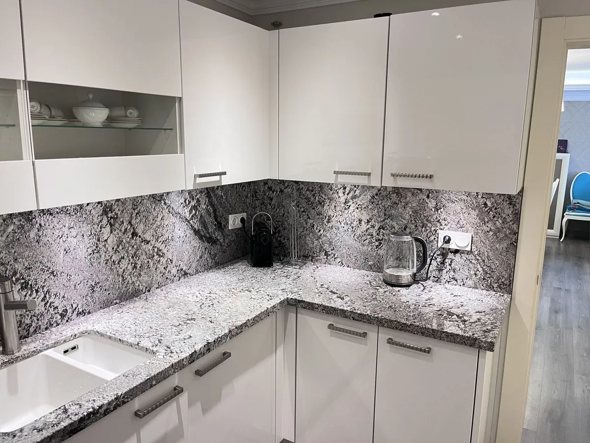 6c96929f-da4e-4701-a2f8-ceeeff8a70fc