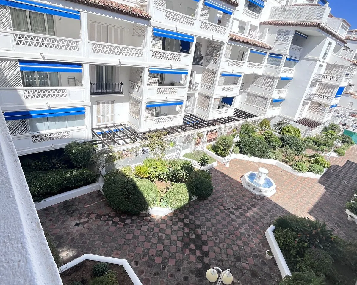 7759a096-1444-4f70-9878-7b9bb4e69235