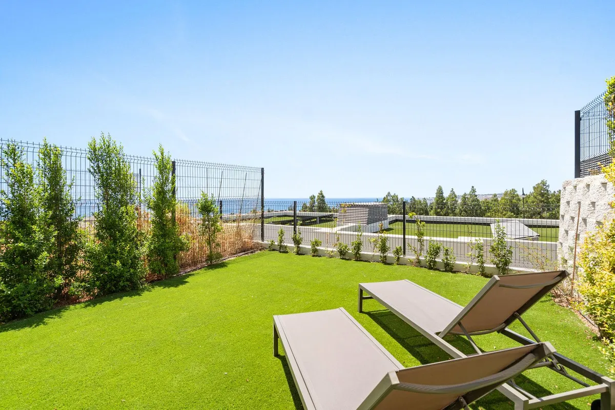 1dced256-bffb-43c6-bd61-59c358f935b8