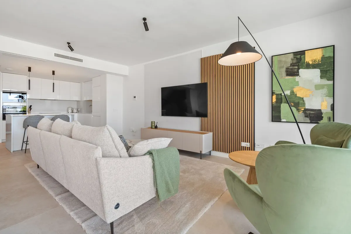 b6d5f6f1-b5a7-4453-9bf9-b1c8e16f9920