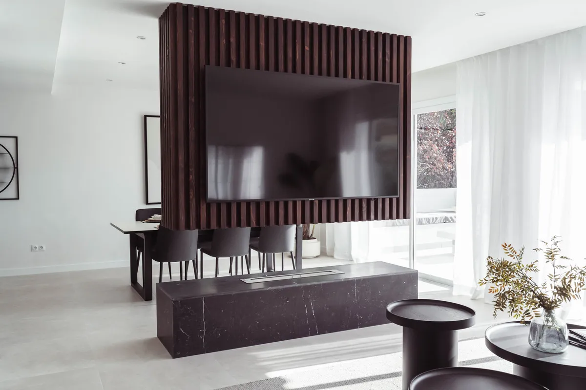 40a41272-c636-42ba-9ee7-a70e1b6960ef