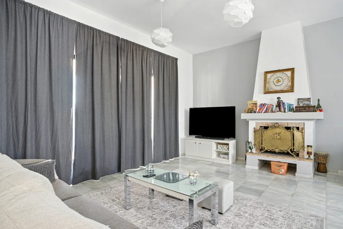 41848152-9793-45d4-a933-c2e4540e8913