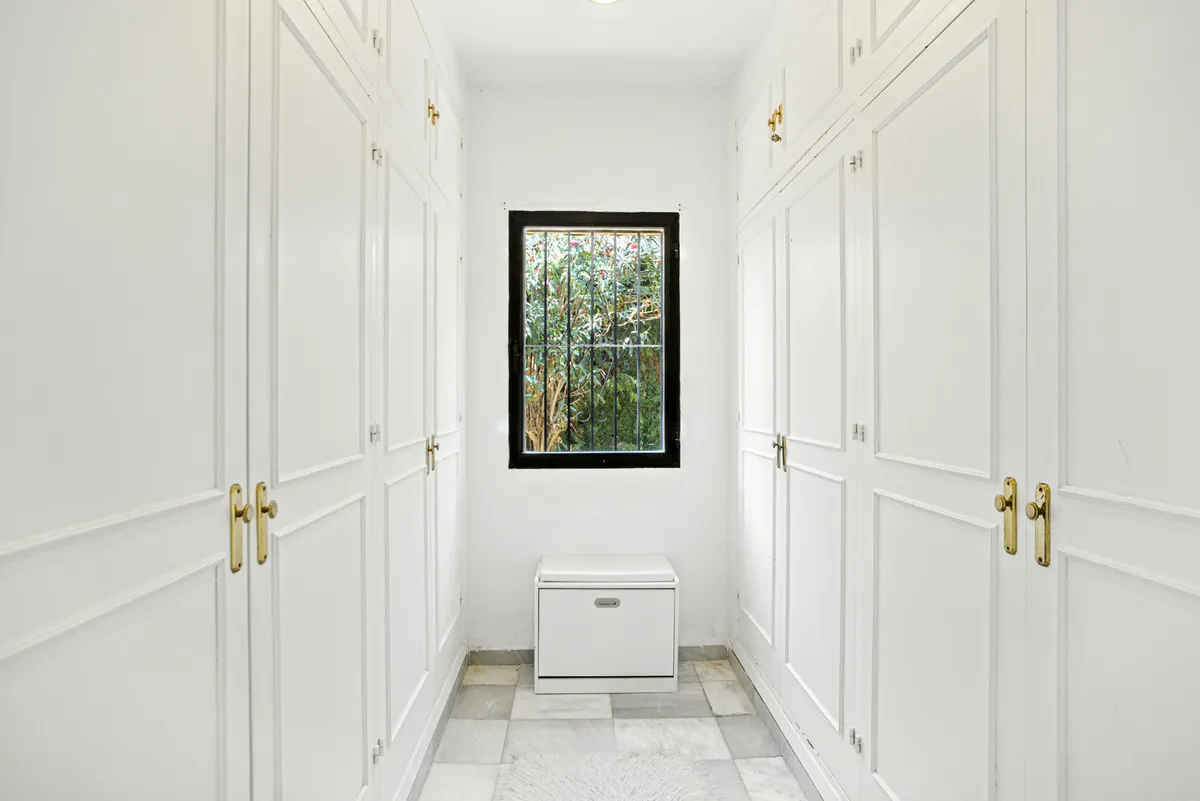 5c97b758-db64-4c65-8906-11b33fbc179b