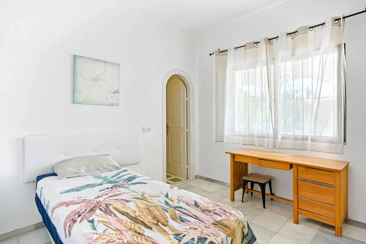 ef514f36-742f-4125-9bde-d302b79872b5