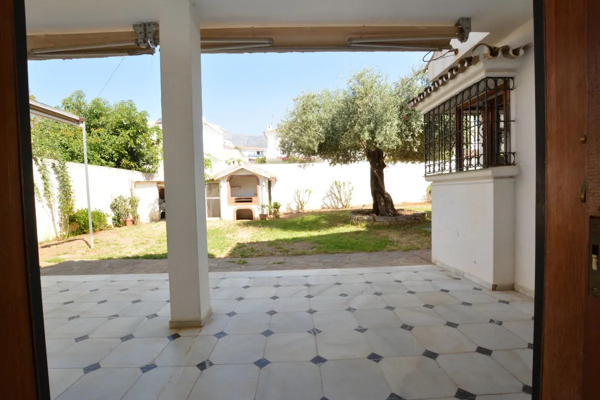 24c2eef4-ecbe-4994-8bf3-c2a6e394637b