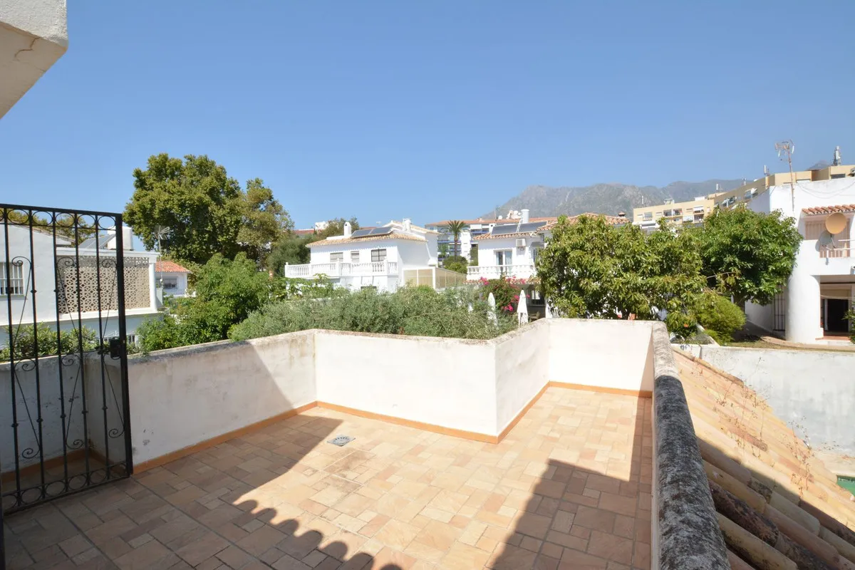 2a25255a-0169-4c51-9176-6578377a049f