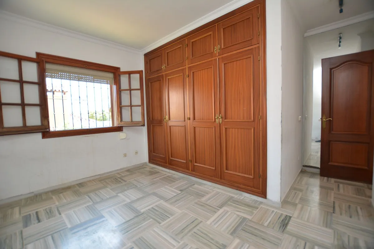 f4a1a434-e5a9-4636-8798-d27f216c159d